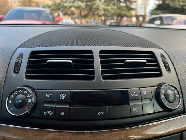 Сірий Мерседес Е-Клас, об'ємом двигуна 2.2 л та пробігом 267 тис. км за 8400 $, фото 10 на Automoto.ua