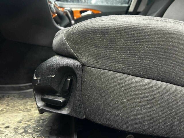 Серый Мерседес Е-Класс, объемом двигателя 3 л и пробегом 334 тыс. км за 8200 $, фото 7 на Automoto.ua