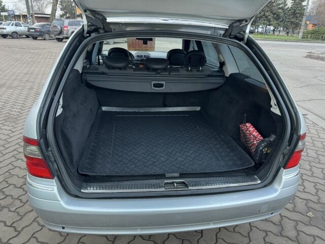 Сірий Мерседес Е-Клас, об'ємом двигуна 2.2 л та пробігом 270 тис. км за 8300 $, фото 15 на Automoto.ua