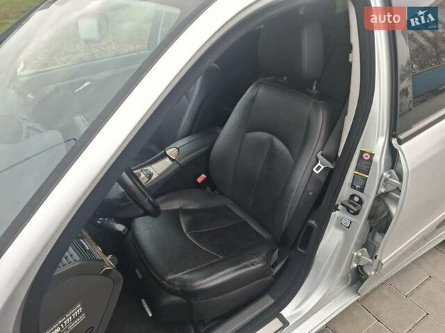 Серый Мерседес Е-Класс, объемом двигателя 3 л и пробегом 281 тыс. км за 8400 $, фото 12 на Automoto.ua