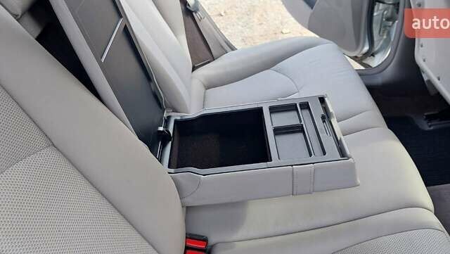 Серый Мерседес Е-Класс, объемом двигателя 2.99 л и пробегом 280 тыс. км за 9200 $, фото 20 на Automoto.ua