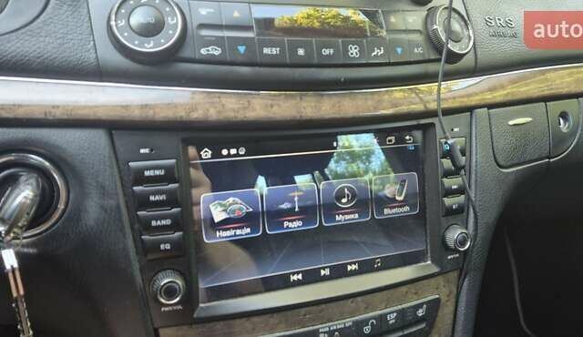 Серый Мерседес Е-Класс, объемом двигателя 3 л и пробегом 411 тыс. км за 9999 $, фото 13 на Automoto.ua