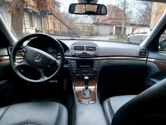 Сірий Мерседес Е-Клас, об'ємом двигуна 1.8 л та пробігом 239 тис. км за 8500 $, фото 5 на Automoto.ua