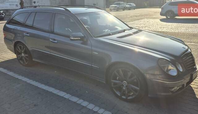 Серый Мерседес Е-Класс, объемом двигателя 3 л и пробегом 411 тыс. км за 9999 $, фото 1 на Automoto.ua