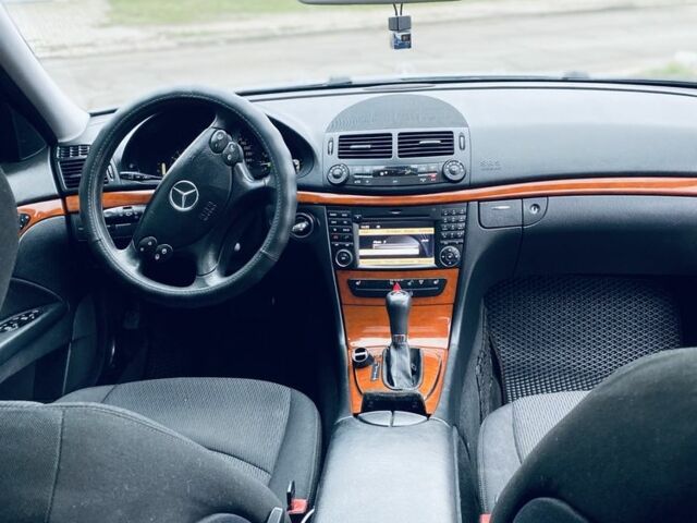 Серый Мерседес Е-Класс, объемом двигателя 1.8 л и пробегом 252 тыс. км за 7500 $, фото 12 на Automoto.ua