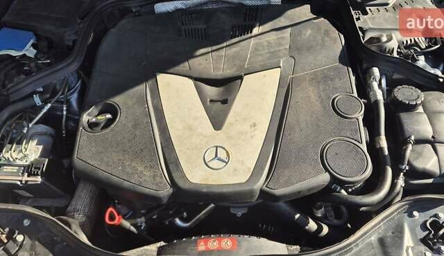 Серый Мерседес Е-Класс, объемом двигателя 3 л и пробегом 411 тыс. км за 9999 $, фото 28 на Automoto.ua