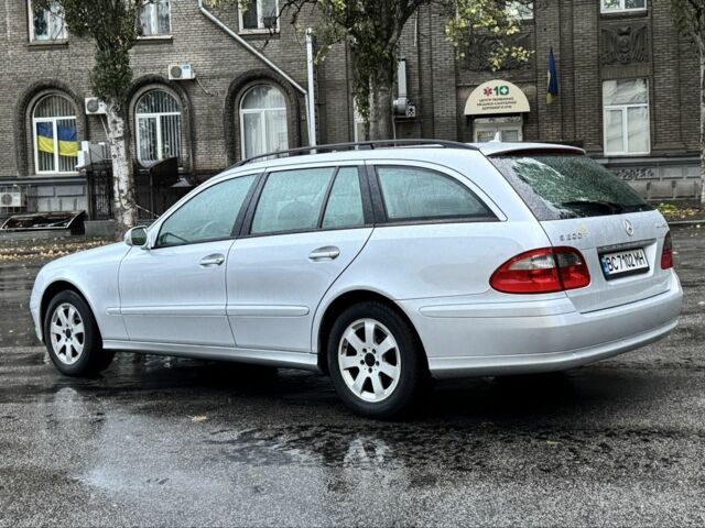 Серый Мерседес Е-Класс, объемом двигателя 1.8 л и пробегом 250 тыс. км за 5999 $, фото 1 на Automoto.ua