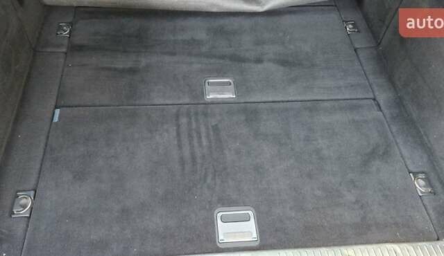 Серый Мерседес Е-Класс, объемом двигателя 3 л и пробегом 411 тыс. км за 9999 $, фото 17 на Automoto.ua