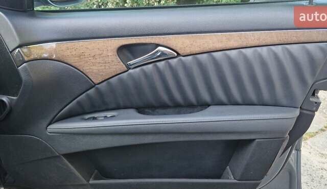 Серый Мерседес Е-Класс, объемом двигателя 3 л и пробегом 411 тыс. км за 9999 $, фото 21 на Automoto.ua