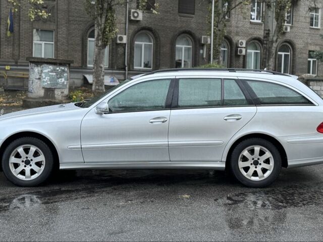 Серый Мерседес Е-Класс, объемом двигателя 1.8 л и пробегом 250 тыс. км за 5999 $, фото 2 на Automoto.ua