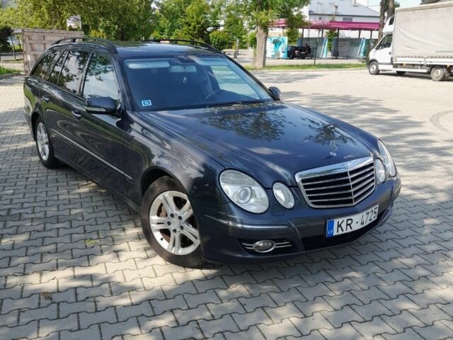 Сірий Мерседес Е-Клас, об'ємом двигуна 0 л та пробігом 215 тис. км за 3500 $, фото 1 на Automoto.ua