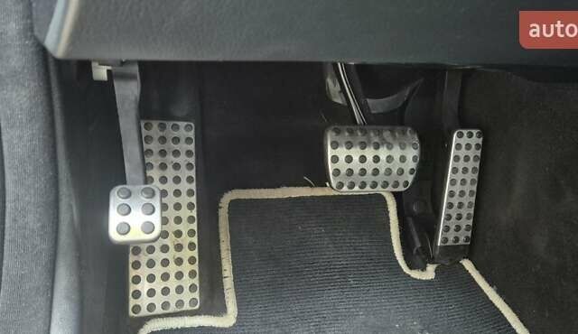 Серый Мерседес Е-Класс, объемом двигателя 3 л и пробегом 411 тыс. км за 9999 $, фото 11 на Automoto.ua