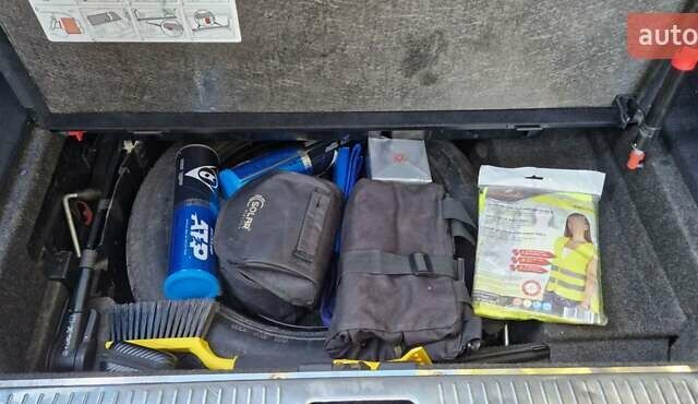 Сірий Мерседес Е-Клас, об'ємом двигуна 3 л та пробігом 408 тис. км за 9900 $, фото 21 на Automoto.ua