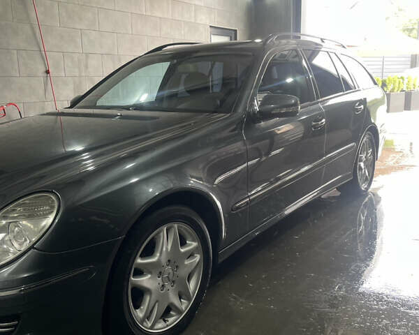 Сірий Мерседес Е-Клас, об'ємом двигуна 3 л та пробігом 395 тис. км за 8300 $, фото 7 на Automoto.ua