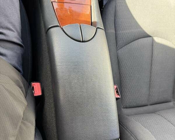 Сірий Мерседес Е-Клас, об'ємом двигуна 2.1 л та пробігом 373 тис. км за 7200 $, фото 14 на Automoto.ua