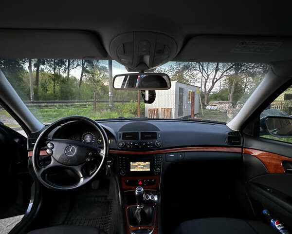 Мерседес Е-Класс 2009 в Львове на Automoto.ua Серый Мерседес Е-Класс, объемом двигателя 2.15 л и пробегом 270 тыс. км за 8350 $, фото 27 на Automoto.ua