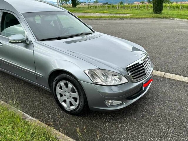 Сірий Мерседес Е-Клас, об'ємом двигуна 3 л та пробігом 210 тис. км за 44777 $, фото 6 на Automoto.ua