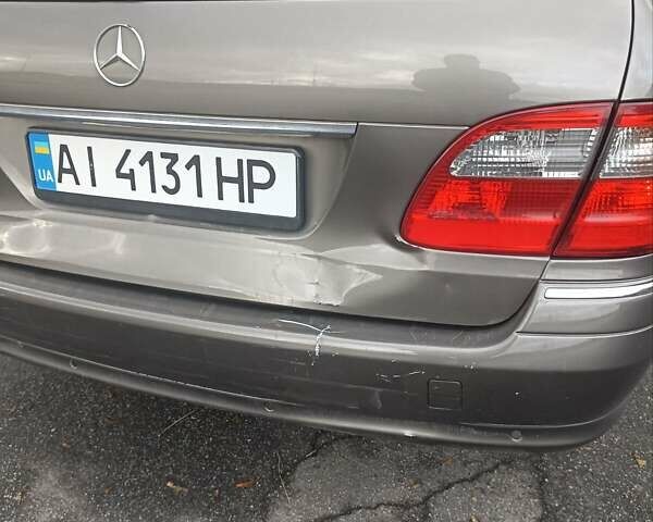 Сірий Мерседес Е-Клас, об'ємом двигуна 2.15 л та пробігом 264 тис. км за 10300 $, фото 5 на Automoto.ua