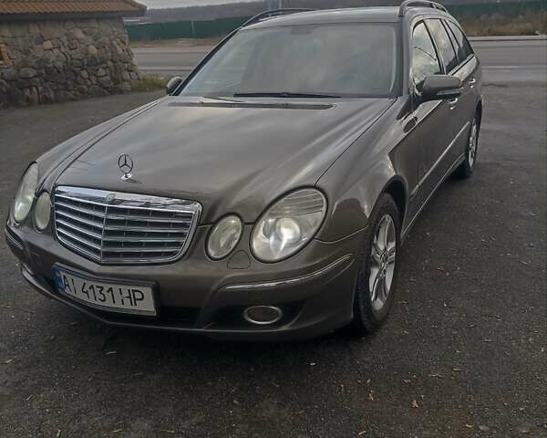 Сірий Мерседес Е-Клас, об'ємом двигуна 2.15 л та пробігом 264 тис. км за 10300 $, фото 1 на Automoto.ua