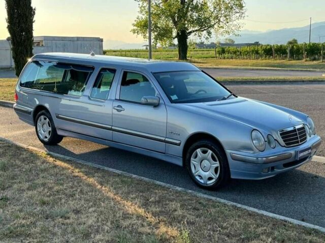 Сірий Мерседес Е-Клас, об'ємом двигуна 3 л та пробігом 210 тис. км за 44777 $, фото 23 на Automoto.ua