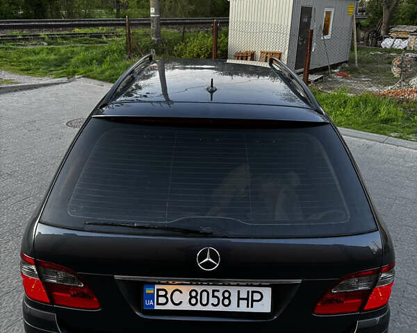 Мерседес Е-Класс 2009 в Львове на Automoto.ua Серый Мерседес Е-Класс, объемом двигателя 2.15 л и пробегом 270 тыс. км за 8350 $, фото 13 на Automoto.ua