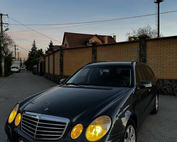 Мерседес Е-Класс 2009 в Львове на Automoto.ua Серый Мерседес Е-Класс, объемом двигателя 2.15 л и пробегом 270 тыс. км за 8350 $, фото 16 на Automoto.ua