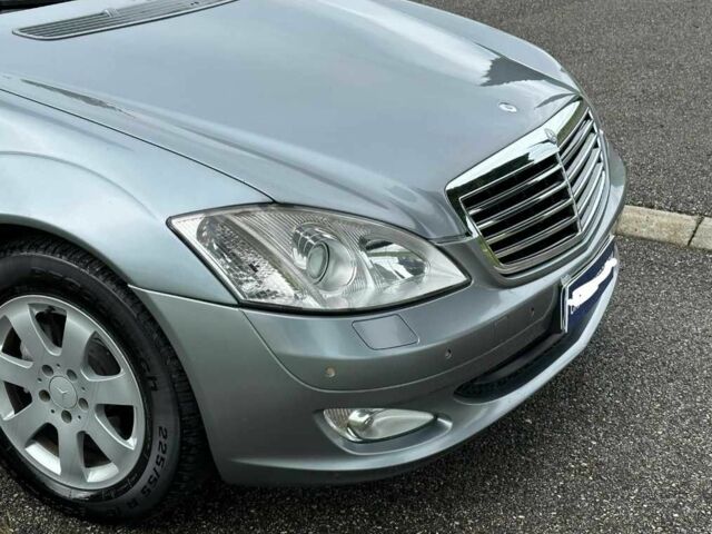 Сірий Мерседес Е-Клас, об'ємом двигуна 3 л та пробігом 210 тис. км за 44777 $, фото 5 на Automoto.ua