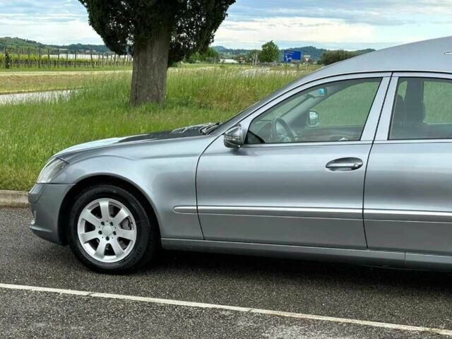 Сірий Мерседес Е-Клас, об'ємом двигуна 3 л та пробігом 210 тис. км за 44777 $, фото 17 на Automoto.ua