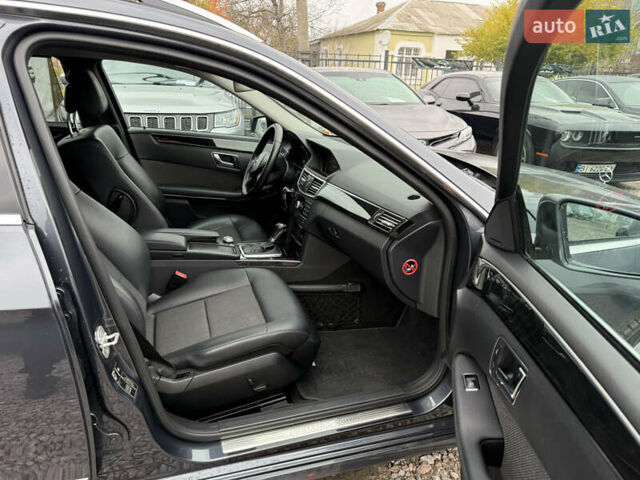 Серый Мерседес Е-Класс, объемом двигателя 2.2 л и пробегом 370 тыс. км за 10900 $, фото 37 на Automoto.ua