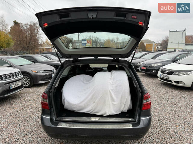 Серый Мерседес Е-Класс, объемом двигателя 2.2 л и пробегом 370 тыс. км за 10900 $, фото 40 на Automoto.ua