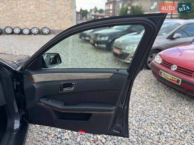 Серый Мерседес Е-Класс, объемом двигателя 1.8 л и пробегом 325 тыс. км за 9499 $, фото 30 на Automoto.ua