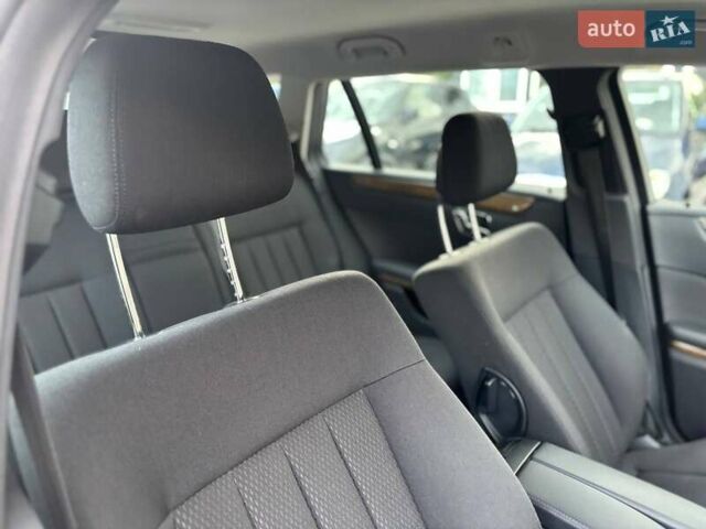 Серый Мерседес Е-Класс, объемом двигателя 1.8 л и пробегом 325 тыс. км за 9499 $, фото 31 на Automoto.ua