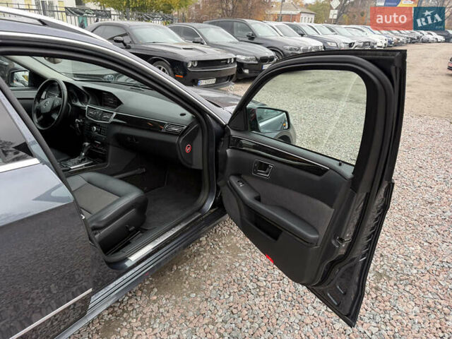 Серый Мерседес Е-Класс, объемом двигателя 2.2 л и пробегом 370 тыс. км за 10900 $, фото 36 на Automoto.ua