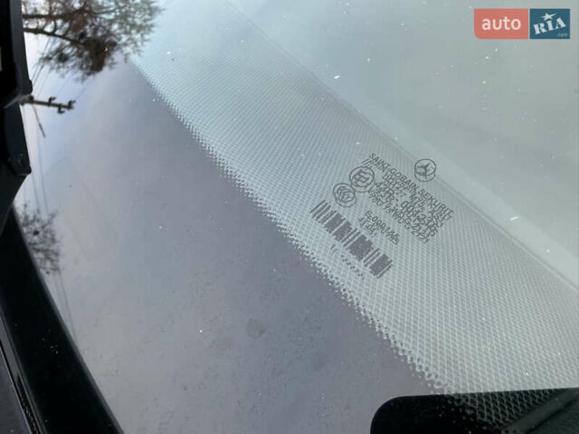 Серый Мерседес Е-Класс, объемом двигателя 2.14 л и пробегом 249 тыс. км за 9400 $, фото 38 на Automoto.ua