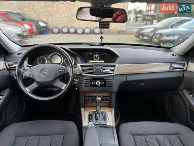 Серый Мерседес Е-Класс, объемом двигателя 1.8 л и пробегом 325 тыс. км за 9499 $, фото 17 на Automoto.ua