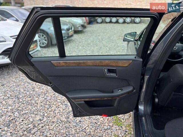 Серый Мерседес Е-Класс, объемом двигателя 1.8 л и пробегом 325 тыс. км за 9499 $, фото 14 на Automoto.ua