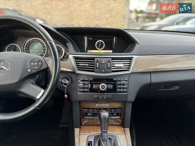 Серый Мерседес Е-Класс, объемом двигателя 1.8 л и пробегом 325 тыс. км за 9499 $, фото 18 на Automoto.ua