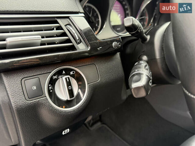 Серый Мерседес Е-Класс, объемом двигателя 2.2 л и пробегом 370 тыс. км за 10900 $, фото 26 на Automoto.ua
