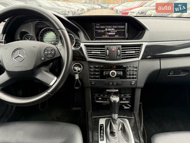 Серый Мерседес Е-Класс, объемом двигателя 2.2 л и пробегом 370 тыс. км за 10900 $, фото 19 на Automoto.ua