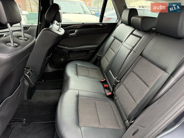 Серый Мерседес Е-Класс, объемом двигателя 2.2 л и пробегом 370 тыс. км за 10900 $, фото 31 на Automoto.ua