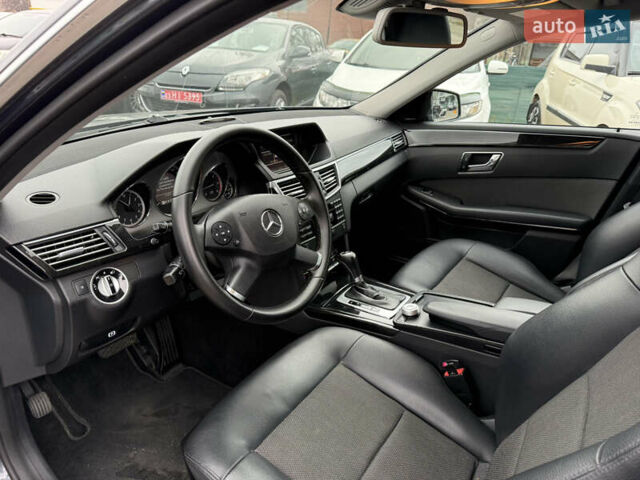 Серый Мерседес Е-Класс, объемом двигателя 2.2 л и пробегом 370 тыс. км за 10900 $, фото 23 на Automoto.ua