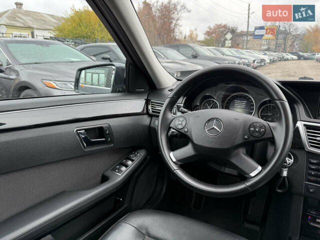 Серый Мерседес Е-Класс, объемом двигателя 2.2 л и пробегом 370 тыс. км за 10900 $, фото 18 на Automoto.ua