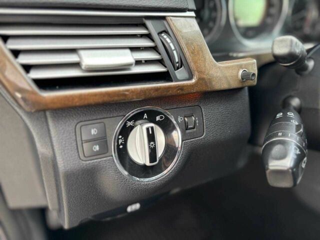 Сірий Мерседес Е-Клас, об'ємом двигуна 1.8 л та пробігом 325 тис. км за 9499 $, фото 13 на Automoto.ua