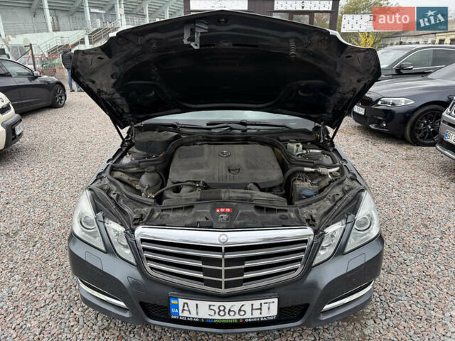 Серый Мерседес Е-Класс, объемом двигателя 2.2 л и пробегом 370 тыс. км за 10900 $, фото 43 на Automoto.ua