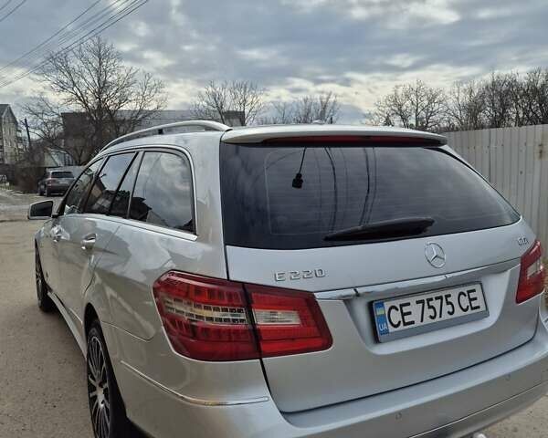 Сірий Мерседес Е-Клас, об'ємом двигуна 2.1 л та пробігом 255 тис. км за 13500 $, фото 5 на Automoto.ua
