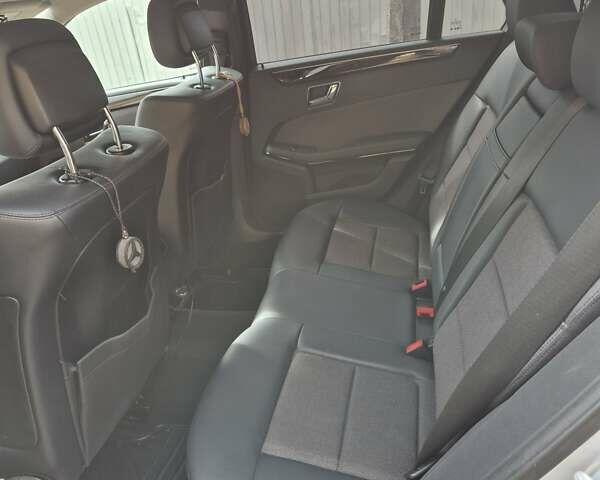 Сірий Мерседес Е-Клас, об'ємом двигуна 2.1 л та пробігом 255 тис. км за 13500 $, фото 10 на Automoto.ua