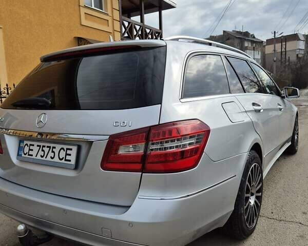Сірий Мерседес Е-Клас, об'ємом двигуна 2.1 л та пробігом 255 тис. км за 13500 $, фото 3 на Automoto.ua