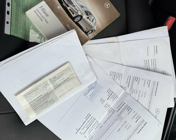 Серый Мерседес Е-Класс, объемом двигателя 2.2 л и пробегом 370 тыс. км за 10900 $, фото 46 на Automoto.ua