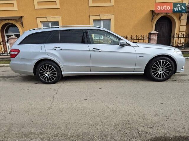 Сірий Мерседес Е-Клас, об'ємом двигуна 2.1 л та пробігом 255 тис. км за 13500 $, фото 2 на Automoto.ua