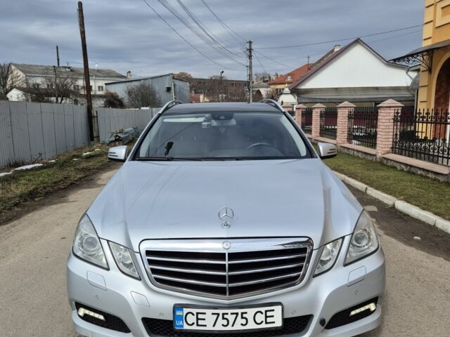 Серый Мерседес Е-Класс, объемом двигателя 2.1 л и пробегом 255 тыс. км за 13500 $, фото 1 на Automoto.ua